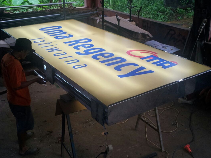 Jasa Pembuatan Neon Box Murah di Bekasi